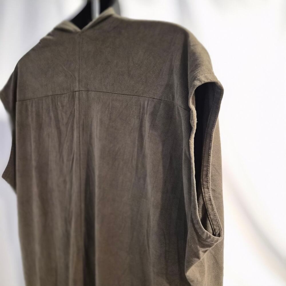 O.N.W. by Owlnwood Faux Suede V-Neck Poncho Top Olive Brown One Size - Picture 4 of 6